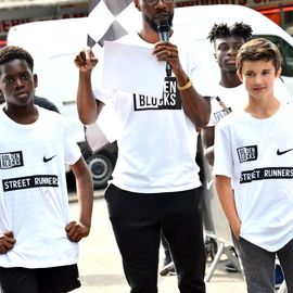 Samedi 22 juin, les Golden Blocks débarquaient à Villejuif avec 3 challenges d'athlétisme pour les jeunes de 8 à 16 ans: Sprint en duel / High Jump / Mile. Le tout entrecoupé d'animations Breakdance / BMX / Hip-Hop / DJ / Double Dutch...