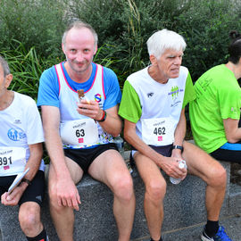 Un plateau élite relevé sur le 10km couru en moins de 29mn, de nombreux coureurs et marcheurs amateurs sur le 10, le 5 et le Run'N'Bike, et la relève déjà assurée avec les courses des jeunes l'après-midi!