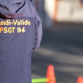 "Bien dans son corps, bien dans sa tête et bien dans sa Ville": autour de ces thématiques, du 14 au 19 novembre, Villejuif a mis en valeur le bien-être de l’enfant.De nombreuses activités étaient organisées dans toute la ville pour que les enfants puissent s’amuser, s’informer et partager un beau moment autour de leurs droits: ateliers, quizz, activités sportives, jeu de piste, chorale...