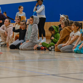 Dimanche 28 janvier, l'USV Roller Skating accueillait pour la 1ère fois ce week-end à la Halle des sports Colette Besson un gala de patinage artistique. Patineuses et patineurs de tout âge sont venus présenter, en groupe ou en solo, leurs chorégraphies sur le thème des musiques de films. [photos Sylvie Grima]