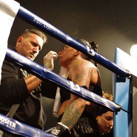 Une 4e édition du VBS qui met à l'honneur les femmes avec 3 combats féminin en boxe anglaise et pieds-poings.[Photos Lucile Cubin - Alex Bonnemaison - Sylvie Grima - Direction de la Communication]