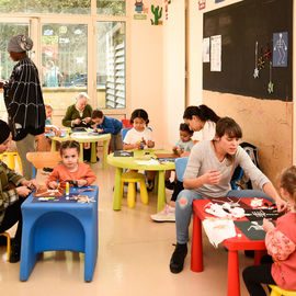 Petits monstres, savants fous, sorcières ou artistes en herbe s'en sont donnés à coeur joie pendant ces vacances d'automne. Entre ateliers, spectacles, bal, pas le temps s'ennuyer...