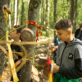 Pendant les vacances de printemps, les petits Villejuifois ont pu profiter de séjour au grand air: Nature et vie médiévale en Bourgogne pour les 6-11 ans et Nature et ferme en Seine-et-Marne pour les 4-6 ans.[photos Anja Simonet / Xiwen Wang]