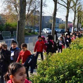 Toute la journée du 19 avril, le stade Louis Dolly a résonné des foulées et des cris d'encouragement des élèves d'élémentaire de Villejuif venus participer à la traditionnelle Course d'Endurance scolaire.