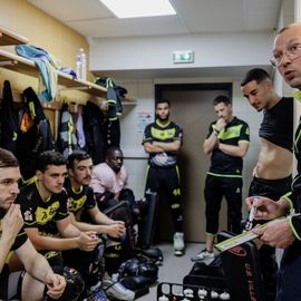 Sacrés champions de France de Nationale 2 lors du dernier match de la saison, les joueurs de l'USV Roller - Rink-Hockeymontent en Nationale 1 – Elite ![Photos Alex Bonnemaison]