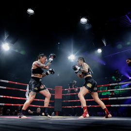 Une 4e édition du VBS qui met à l'honneur les femmes avec 3 combats féminin en boxe anglaise et pieds-poings.[Photos Lucile Cubin - Alex Bonnemaison - Sylvie Grima - Direction de la Communication]