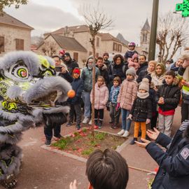 Un mois de janvier ponctué de festivités internationales: > Nouvel an berbère à la MPT Gérard Philipe avec poésie, musique, débats... permettant de mettre en valeurs les cultures Touarègue et berbère.> Nouvel an chinois et vietnamien dans le centre-ville organisé par la Pharmacie de la Mairie avec une superbe Danse du dragon> Nouvel an vietnamien à la MPT Gérard-Philipe avec spectacles, danses, arts martiaux, gastronomie... organisé par l’association Hoa Hiep Vong Tay Nhan Ai.[Photos Xiwen Wang]