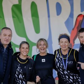 Avec près de 800 coureur·se·s et marcheur·se·s le matin et autant de jeunes et de familles l'après-midi, cette 34e édition a été de nouveau un événement sportif majeur à Villejuif et une journée de fête dans le parc des hautes-Bruyères baigné par le soleil d'automne !