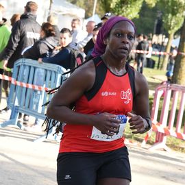 Une grande fête du sport avec près de 1500 coureur·se·s sur les 5/10km, courses jeunes et familles.Les vainqueurs des 10km ont battu le record de l'épreuve, avec la 8e meilleure performance mondiale chez les femmes!1700 euros ont été reversés à l’association Une maison au cœur de la vie, qui vient en aide aux familles dont les enfants sont hospitalisés à l’Institut Gustave-Roussy. Un grand merci aux 150 bénévoles, aux associations villejuifoises, et à tous les services de la ville.[Photos ©Anja Simonet / ©Raphaël Garnier]