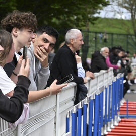 Plus de 500 athlètes ont répondu présents pour transpirer sous les premières chaleurs du printemps et les efforts fournis sur la piste du stade Louis Dolly ce samedi 26 avril. Un nouveau succès pour cette 8e édition du Meeting d'Athlétisme, un évènement organisé par l'ASFI Villejuif Athlétisme et ses nombreux bénévoles, avec la Ville de Villejuif. [photos Lucile Cubin]