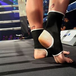 Une 4e édition du VBS qui met à l'honneur les femmes avec 3 combats féminin en boxe anglaise et pieds-poings.[Photos Lucile Cubin - Alex Bonnemaison - Sylvie Grima - Direction de la Communication]