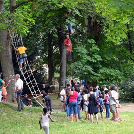 Une belle fête de quartier ensoleillée, organisée par l'association Merlin's cup et la Ville de Villejuif.