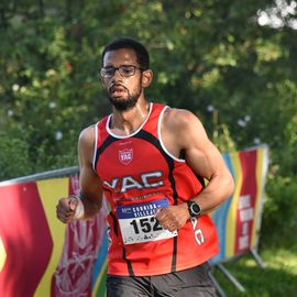 Une grande fête du sport avec près de 1500 coureur·se·s sur les 5/10km, courses jeunes et familles.Les vainqueurs des 10km ont battu le record de l'épreuve, avec la 8e meilleure performance mondiale chez les femmes!1700 euros ont été reversés à l’association Une maison au cœur de la vie, qui vient en aide aux familles dont les enfants sont hospitalisés à l’Institut Gustave-Roussy. Un grand merci aux 150 bénévoles, aux associations villejuifoises, et à tous les services de la ville.[Photos ©Anja Simonet / ©Raphaël Garnier]