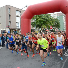 30e édition de la Corrida de Villejuif avec 2 courses adultes et 5 courses enfants.L'intégralité des photos des courses adultes sur https://t.co/T5aKXuC3KB