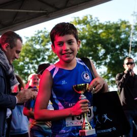 Une grande fête du sport avec près de 1500 coureur·se·s sur les 5/10km, courses jeunes et familles.Les vainqueurs des 10km ont battu le record de l'épreuve, avec la 8e meilleure performance mondiale chez les femmes!1700 euros ont été reversés à l’association Une maison au cœur de la vie, qui vient en aide aux familles dont les enfants sont hospitalisés à l’Institut Gustave-Roussy. Un grand merci aux 150 bénévoles, aux associations villejuifoises, et à tous les services de la ville.[Photos ©Anja Simonet / ©Raphaël Garnier]