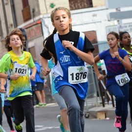 De la Pouss'jeunes à la marche/course "Pitchounes", en passant par les courses scolaires, les enfants ont mis le feu au bitume !