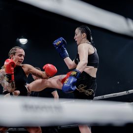 Une 4e édition du VBS qui met à l'honneur les femmes avec 3 combats féminin en boxe anglaise et pieds-poings.[Photos Lucile Cubin - Alex Bonnemaison - Sylvie Grima - Direction de la Communication]