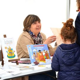 La littérature jeunesse à l'honneur avec au programme des dédicaces, des ateliers (pop-up, illustration, récit), des jeux et la remise des prix Lire et Elire décernés par 1000 élèves de Villejuif.