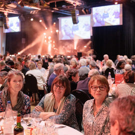 Cette année, le banquet des Seniors était de retour aux Esselières.Un rendez-vous convivial très attendu pour débuter l'année, et qui n'avait pas eu lieu depuis la crise sanitaire, remplacé par un banquet en plein air en juin.[Photos Lucie Cubin / Alex Bonnemaison]