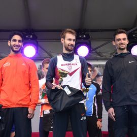 Une grande fête du sport avec près de 1500 coureur·se·s sur les 5/10km, courses jeunes et familles.Les vainqueurs des 10km ont battu le record de l'épreuve, avec la 8e meilleure performance mondiale chez les femmes!1700 euros ont été reversés à l’association Une maison au cœur de la vie, qui vient en aide aux familles dont les enfants sont hospitalisés à l’Institut Gustave-Roussy. Un grand merci aux 150 bénévoles, aux associations villejuifoises, et à tous les services de la ville.[Photos ©Anja Simonet / ©Raphaël Garnier]