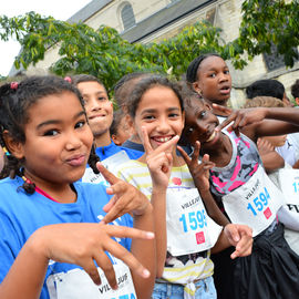 Un plateau élite relevé sur le 10km couru en moins de 29mn, de nombreux coureurs et marcheurs amateurs sur le 10, le 5 et le Run'N'Bike, et la relève déjà assurée avec les courses des jeunes l'après-midi!