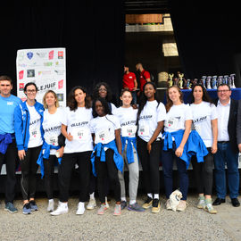 Un plateau élite relevé sur le 10km couru en moins de 29mn, de nombreux coureurs et marcheurs amateurs sur le 10, le 5 et le Run'N'Bike, et la relève déjà assurée avec les courses des jeunes l'après-midi!