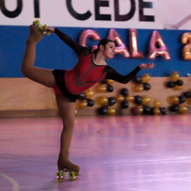 Dimanche 28 janvier, l'USV Roller Skating accueillait pour la 1ère fois ce week-end à la Halle des sports Colette Besson un gala de patinage artistique. Patineuses et patineurs de tout âge sont venus présenter, en groupe ou en solo, leurs chorégraphies sur le thème des musiques de films. [photos Sylvie Grima]