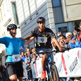 Un plateau élite relevé sur le 10km couru en moins de 29mn, de nombreux coureurs et marcheurs amateurs sur le 10, le 5 et le Run'N'Bike, et la relève déjà assurée avec les courses des jeunes l'après-midi!