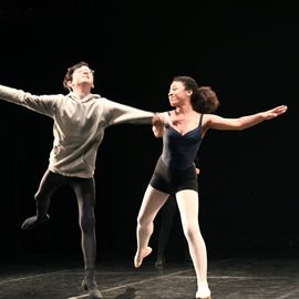 Retour en images sur la journée du 12 mars, avec l'atelier et sa restitution par les élèves du Conservatoire, suivi du spectacle "Une simple déclinaison de l’instant", de la Cie Les têtes penchées.[photos Anja Simonet]