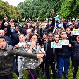 Le 9 mai, les collégiens ont couru dans le parc des Hautes Bruyères au profit de l'association Action Contre la Faim.Les élèves devaient rechercher des parrains (familles, voisins, proches, etc) qui les sponsorisent pour la course, en fonction du nombre de tours effectués!