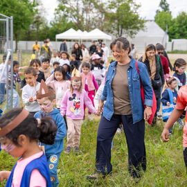 Retour en images sur ces 2 semaines de vacances de printemps, avec notamment la chasse aux œufs du Secours populaire et celle des accueils de loisirs à la ferme urbaine, le Mois des cuisines du Monde et les activités jardinage, bricolage, cirque... dans les MPT. [Photos Direction de la Communication / Lucile Cubin / Xiwen Wang]