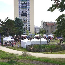 Vous étiez plusieurs milliers à parcourir les différents espaces thématiques du Forum de Rentrée, pour profiter des démonstrations et animations gratuites, et pour aller à la rencontre des 130 associations et clubs sportifs et des 20 services municipaux présents pour vous présenter leurs activités, On espère que chacun a pu trouver son bonheur pour s'épanouir cette année !