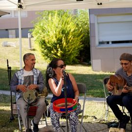 Le 1er village Villejuif respire 2022 s'est installé dans le parc des Hautes-Bruyères et dans la cité du Vercors, avec son lot d'animations et la fête du 13 juillet![Photos Lucile Cubin / Direction de la Communication]