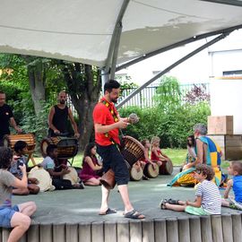 Une belle fête de quartier ensoleillée, organisée par l'association Merlin's cup et la Ville de Villejuif.