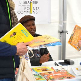 La littérature jeunesse à l'honneur avec au programme des dédicaces, des ateliers (pop-up, illustration, récit), des jeux et la remise des prix Lire et Elire décernés par 1000 élèves de Villejuif.