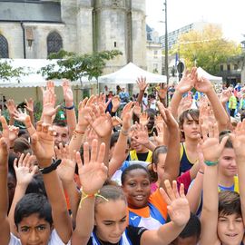 De la Pouss'jeunes à la marche/course "Pitchounes", en passant par les courses scolaires, les enfants ont mis le feu au bitume !