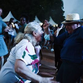 Le 1er village Villejuif respire 2022 s'est installé dans le parc des Hautes-Bruyères et dans la cité du Vercors, avec son lot d'animations et la fête du 13 juillet![Photos Lucile Cubin / Direction de la Communication]