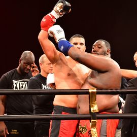 1ère édition du Villejuif Boxing Show, gala de boxe anglaise amateur et boxe pieds-poings pro. Un évènement à guichet fermé avec de prestigieux titres en jeu!