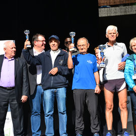 Un plateau élite relevé sur le 10km couru en moins de 29mn, de nombreux coureurs et marcheurs amateurs sur le 10, le 5 et le Run'N'Bike, et la relève déjà assurée avec les courses des jeunes l'après-midi!