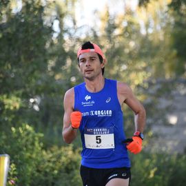 Une grande fête du sport avec près de 1500 coureur·se·s sur les 5/10km, courses jeunes et familles.Les vainqueurs des 10km ont battu le record de l'épreuve, avec la 8e meilleure performance mondiale chez les femmes!1700 euros ont été reversés à l’association Une maison au cœur de la vie, qui vient en aide aux familles dont les enfants sont hospitalisés à l’Institut Gustave-Roussy. Un grand merci aux 150 bénévoles, aux associations villejuifoises, et à tous les services de la ville.[Photos ©Anja Simonet / ©Raphaël Garnier]