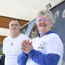 La section Rugby Santé du RCVB accueillait le tournoi annuel organisé par la Ligue Ile de France de Rugby. Au delà du tournoi sportif, c'était toute une journée de découverte et de sensibilisation avec des ateliers, une exposition, des échanges avec des professionnels de la santé et associations (La Niaque L'Asso, Jean Hin, l'association AFA, Soeur d'encre...). [photos Lucile Cubin]