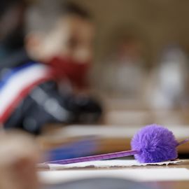 Le Conseil municipal des enfants 2022 est installé: ils sont en CE2, CM1 et CM2 et sont les nouveaux membres du Conseil municipal des enfants. Mercredi 2 février, ils étaient 22 à l'occasion de leur séance d'installation avec le Maire, les élues à l'éducation, la petite enfance et à la participation citoyenne. [Photos Alex Bonnemaison]