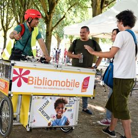 Le 1er village Villejuif respire 2022 s'est installé dans le parc des Hautes-Bruyères et dans la cité du Vercors, avec son lot d'animations et la fête du 13 juillet![Photos Lucile Cubin / Direction de la Communication]