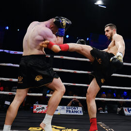 Déjà la 6e édition du Villejuif Boxing Show. Une soirée de qualité cette année encore avec des combats de haut niveau national et international en boxe anglaise et boxe pieds-poings. [photos Sylvie Grima / Lucile Cubin]