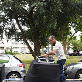 Un Villejui'fêtes spécial cette année, en raison des mesures sanitaires: une déambulation musicale avec un DJ dans tous les quartiers pour faire la fête depuis sa fenêtre ou son trottoir.