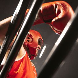 Revivez en images cette 3e édition du prestigieux gala de boxe, du ring aux coulisses.