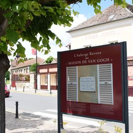 Parcours guidé sur les pas du peintre Van Gogh, au cœur de la période impressionniste, dans le village où le génie a posé son chevalet en 1890. Une balade picturale terminée par un goûter.