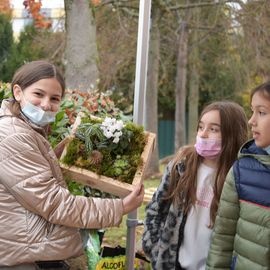 Villejuif célèbrait le samedi 20 novembre la Journée internationale des Droits de l’enfant.A cette occasion, le Maire a rencontré les associations qui œuvrent au quotidien sur le sujet et les familles villejuifoises et a rappelé l’importance de cette journée.