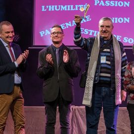 Plus de 350 acteurs du mouvement sportif étaient présents lors de l’évènement en leur honneur le samedi 7 janvier.Félicitations aux médaillés pour leurs performances, aux indispensables bénévoles pour leur dévouement quotidien et aux agents du service public communal qui permettent la pratique sportive.