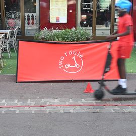 A pied, à vélo, en trottinette, en roller ou en poussette... ce dimanche 18 septembre, la Journée sans voiture a permis aux Villejuifois et Villejuifoises de tous âges de profiter des rues du centre-ville en toute sécurité et sérénité.[Photos Anja Simonet]